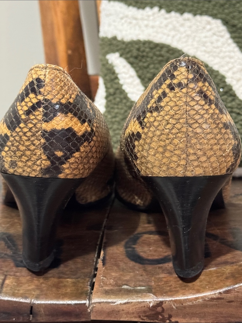 Lauren Ralph Lauren Snakeskin Print Leather Pumps 9.5 Vintage 3” Heel - Picture 7 of 9
